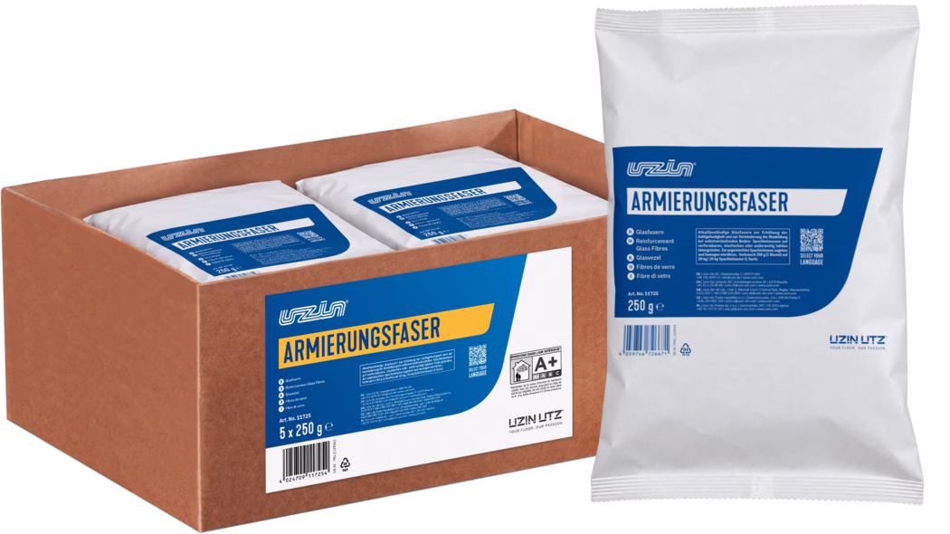 UZIN_Dummy_Reinforcement Fibre-carton_2024-05 Photo of a product package: a clear plastic bag and a brown cardboard box labeled 'UZIN UTZ ARMIERUNGSFASER'. The clear bag contains fine white/transparent chopped glass fibers; the blue-and-yellow label shows brand UZIN UTZ, product name 'ARMIERUNGSFASER' and net weight '250 g'. The cardboard box contains several sealed packs with the same label; white background.